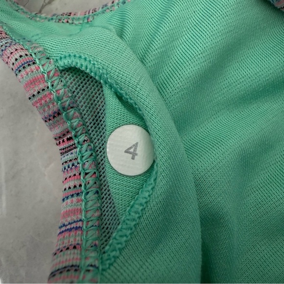 Women’s Lululemon Sweaty Or Not Sports Bra II Strappy Reflective Size 4 - Picture 13 of 16